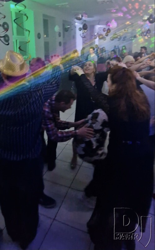 Ples - Úľany nad Žitavou okres. Nové Zámky - DJ MARK  - DJ na Váš PLES 